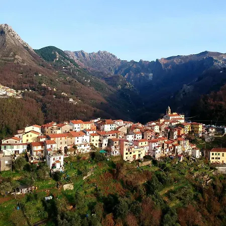 Villa La Torretta Delle Apuane à Massa  Extérieur photo